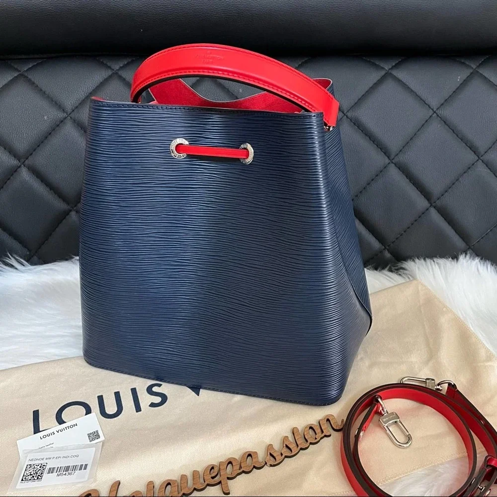 SOLD! Louis Vuitton Neonoe MM in Epi Leather Blue and Red - Picture 11 of 16